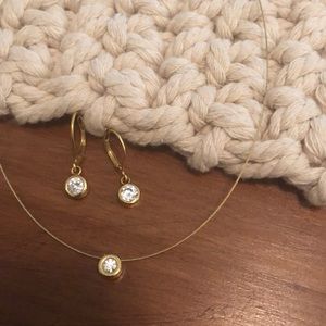 Necklace and earring set